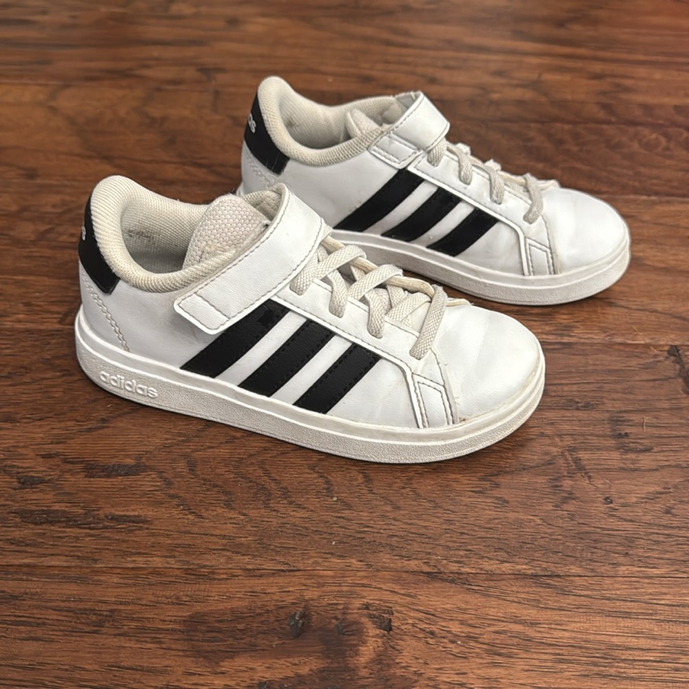 Toddler adidas grand court leather sneakers